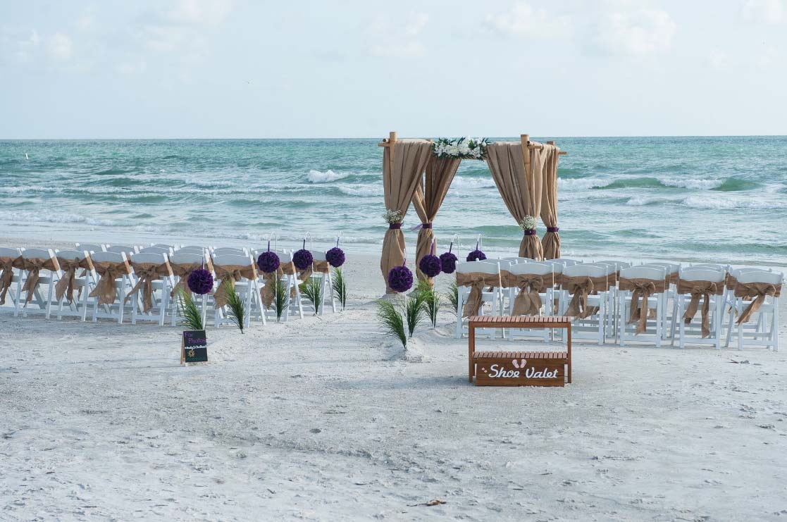 Burlap Themed Wedding - Suncoast WeddingsSuncoast Weddings