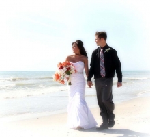 florida beach wedding style with a stunning bouquet