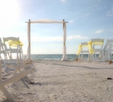 Themed Florida beach weddings - shades of yellow