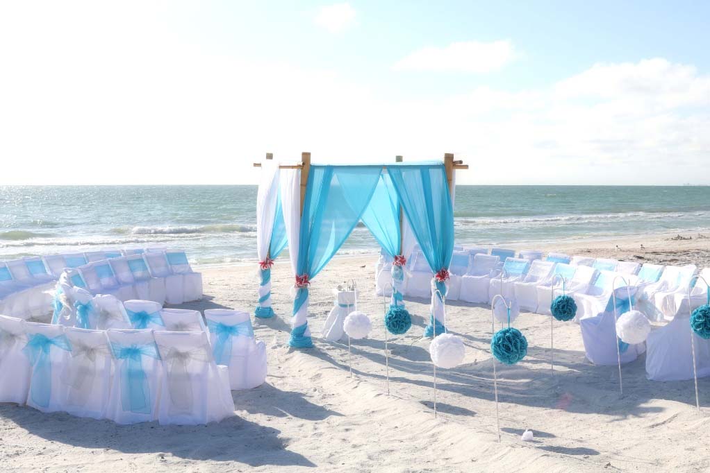 beach wedding chairs