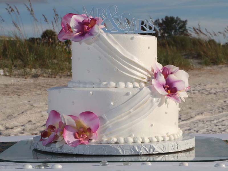 Redingtonh beach house reception package cake